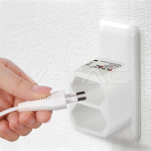 2 Outlet Adapter 2.5A White Label Poly Bag - 9