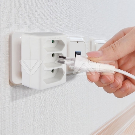 3 Outlet Adapter 2.5A White Label Poly Bag - 8