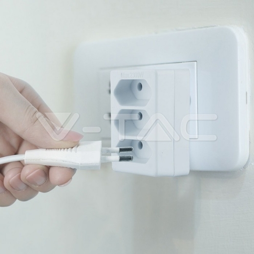 3 Outlet Adapter 2.5A White Label Poly Bag - 9