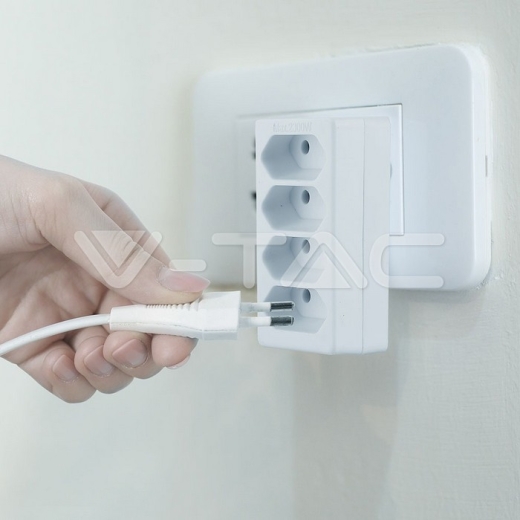 4 Outlet Adapter 2.5A White Label Poly Bag - 9