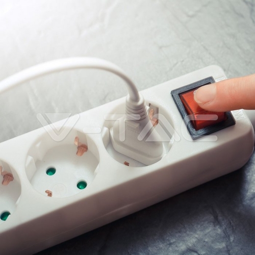 Enchufe 4 tomas con interruptor y cable 5m - 10