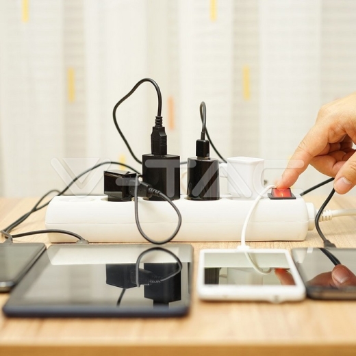 Enchufe 5 tomas con interruptor y cable 1.5m - 11