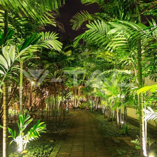 12W LED Garden Spike Lamp White Body 4000K - 7