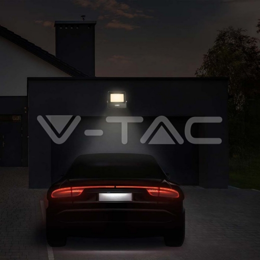 Proyector LED 50W PIR Sensor SAMSUNG Chip Cuerpo Negro 3000K - 13